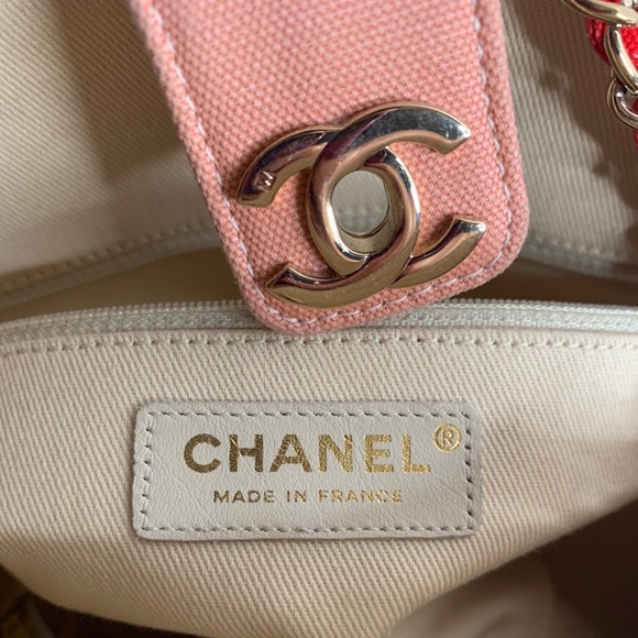 CHANEL Arc De Triomphe Canvas Shoulder Bag - Picture 10 of 16